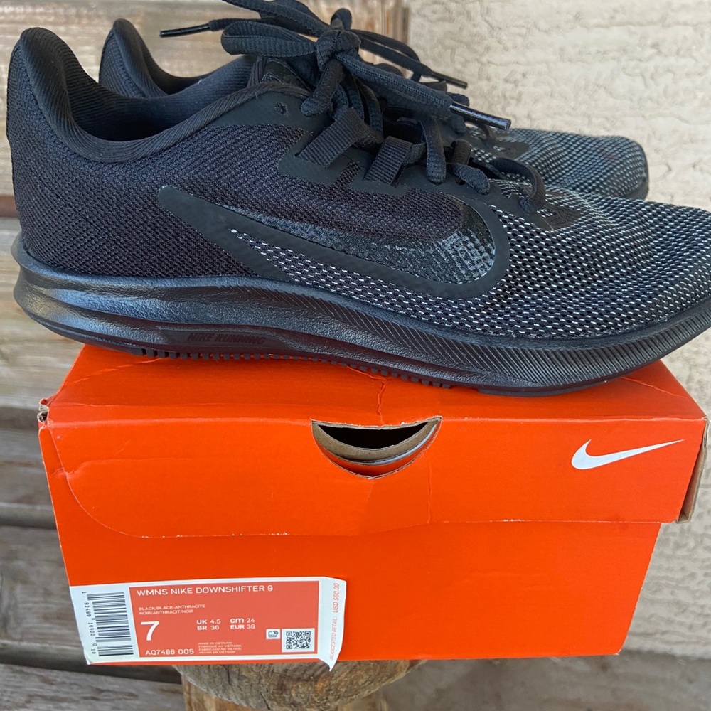 Women’s Nike Downshifter 9